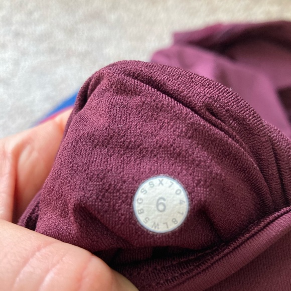 Lululemon size 6 25” wunder under maroon leggings - Picture 3 of 5